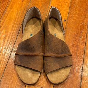 Women's Comfortfusse Brown Lina Leather
Sandals Size 38